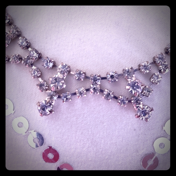 🌺 Necklace for Formal Occasion 🌺 - Picture 2 of 3